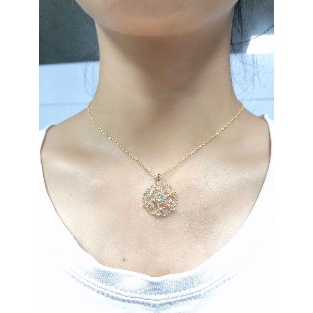 Real Diamond Floral Style Pendant Yellow Gold